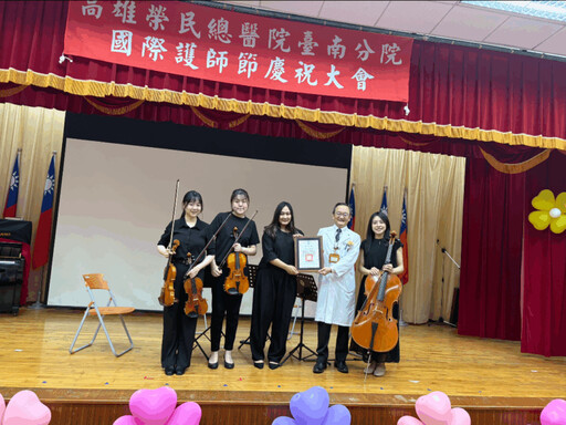 高榮南院慶祝國際護師節，獲贈鋼琴及樂音致敬護理天使