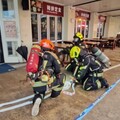 火場演練超逼真 花蓮海洋公園大量傷病患演習模擬火災災害