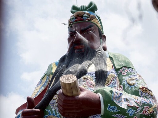 新竹普天宮58年首次壯舉 出動無人機為關聖帝君洗澎澎