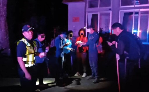 登山誤信飄帶迷航 和平警消聯手林保署緊急救援6名登山客脫困