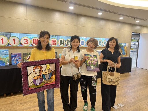 玄奘樂齡學員學習成果呈現 90餘件作品多樣豐富