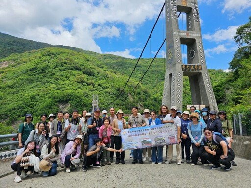 高雄大學落實全民原教政策 陳啓仁校長率隊探訪排灣族文化傳承地
