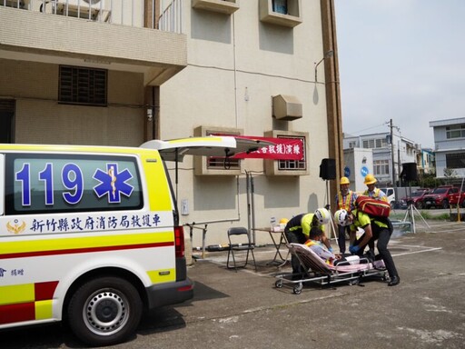 竹縣城鎮韌性演習登場 楊文科視察新豐讚演練逼真到位