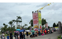 屏東夏日狂歡祭冰宮太夯竟出現黃牛票 縣府籲請民眾勿轉售票券以免觸法受罰