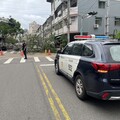 北屯路樹倒塌波及車輛 警即時疏導無人傷