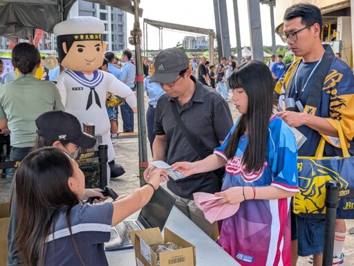 父親節「爸爸不付清！」 中信兄弟推親子入場贈票活動