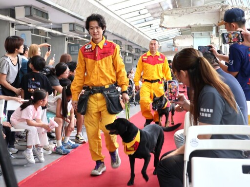科博館《毛英雄與好夥伴》特展開幕 搜救犬英勇事蹟亮相！
