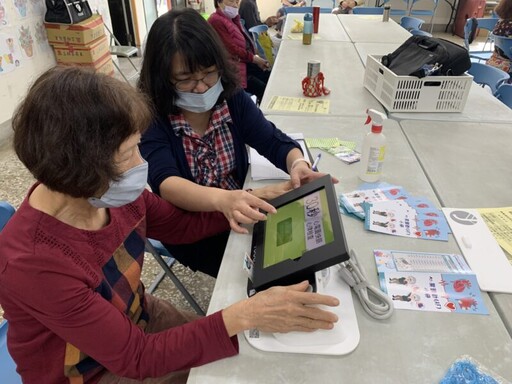 南投衛生局榮獲健康與醫療服務應用類AI應用卓越獎
