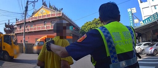 零工伯徘徊街頭 口袋僅剩10元 警鼻酸自掏腰包助溫飽