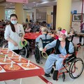 溫馨度中秋 中榮埔里分院護理之家中秋烤豬活動