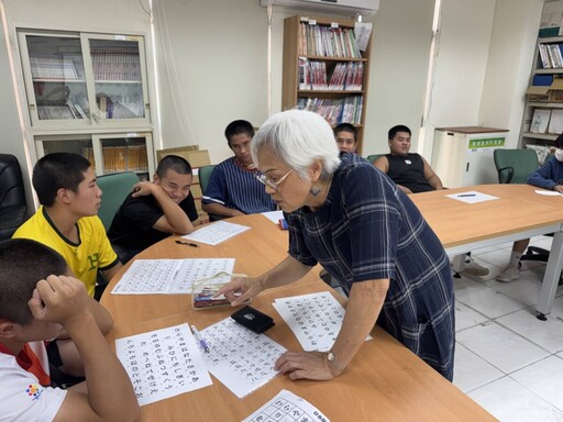 臺東縣府打造銀髮就業舞台 旅日教師化身日語講師傳承國際視野