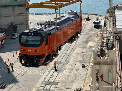 E500型電車來了！台鐵2月營收續成長