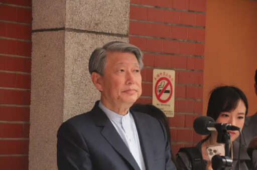 黃仁勳指中國AI與美國並駕 經長認落差1年