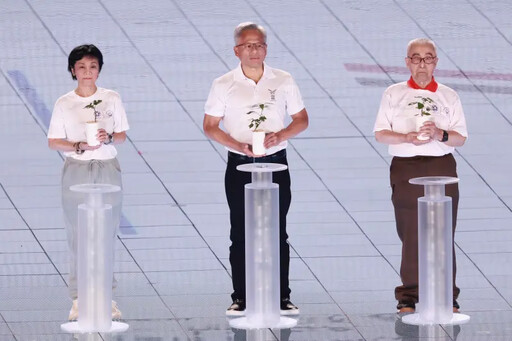 點亮種子聖火!黃仁勳任世壯運「科技」代表