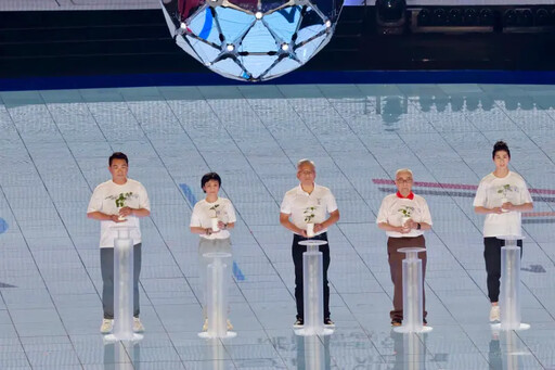 點亮種子聖火!黃仁勳任世壯運「科技」代表