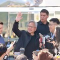 黃仁勳再度訪台！士林三寶一度衝高