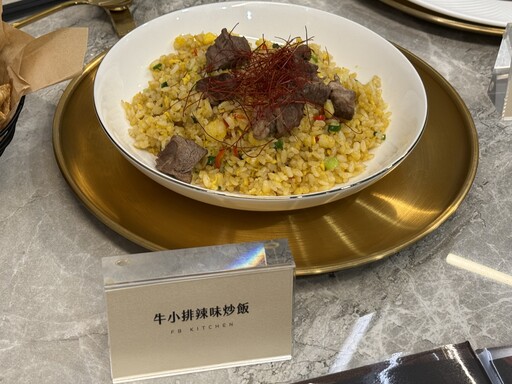 直擊！台塑生醫FBkitchen爆紅 台塑牛小排牛肉麵每天限量24客