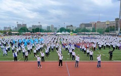 富邦集團運動家庭日 蔡明興、蔡明忠與6千員工及家人同樂！