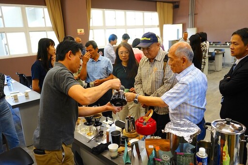 咖啡新革命!成大微生物科技團隊 發表全球首創「生豆機能性發酵技術」