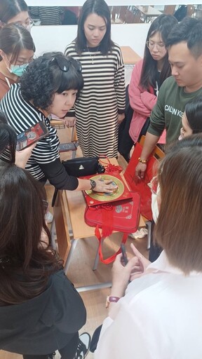 簡足燕老師:「學命理好好玩」從八字理解自我 優化人生決策