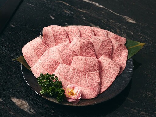 夏日海鮮祭 活龍蝦第二隻99元 「海膽」套餐攻陷味蕾!「二本松涮涮屋」祭高檔海陸食材寵客