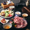 全程高規格桌邊服務「橋山壽喜燒」再現「關西」風味