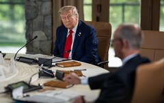 川普放話「全面掌控伊朗空域」美股重挫、油價飆升逾4%