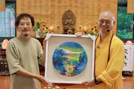 百年故宮結合宗教藝術 24K黃金觀音卡首發 陳釙贈義賣助建文化基地