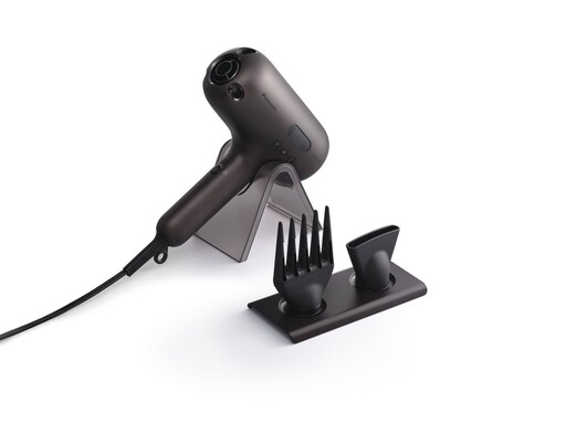 台灣家電領導品牌Panasonic「髮肌護理科技」 推出全新「女王機」奈米水離子吹風機 一機實現沙龍級智能呵護