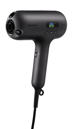 台灣家電領導品牌Panasonic「髮肌護理科技」 推出全新「女王機」奈米水離子吹風機 一機實現沙龍級智能呵護
