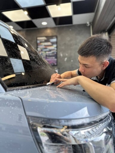 酸雨侵蝕威脅車體 基隆車體包膜成為車主新選擇