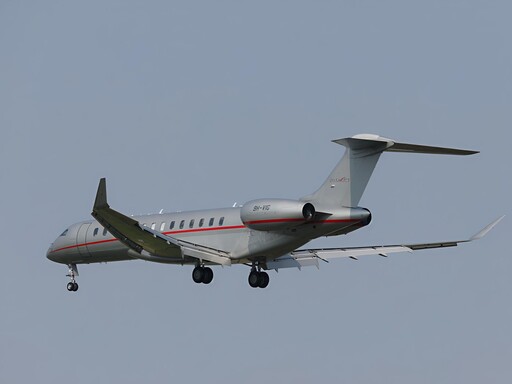 黃仁勳搭專機快閃台南 視察台積電3奈米產線並將出席運動會