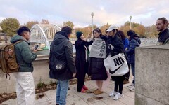 巴黎街頭偶遇鄭芯恩！網友驚呼：「超美」竟是她為思薇爾拍大片