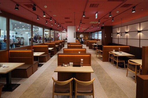 韓國人氣釜飯品牌「三色三味」正式進軍家樂福!