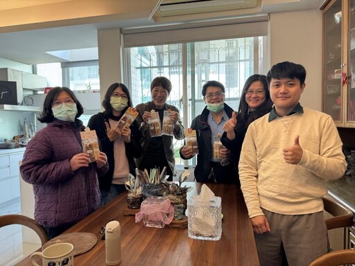 烏魚子變鳳梨酥!勞動部南分署推15款創意中秋禮挺公益