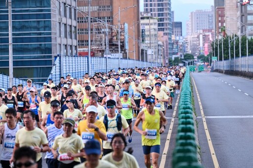 清晨凱道化身運動嘉年華 跑者齊心開啟健康新學期