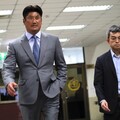 辜仲諒遭判手機監控靠自拍報到 檢方不服抗告遭駁回