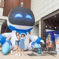 《宇宙機器人 ASTRO BOT》今日正式上市，6米高主角超萌現身慶祝活動