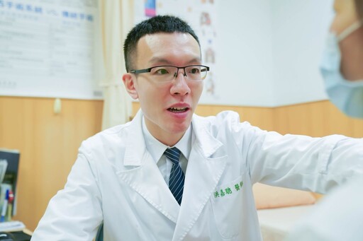 甲狀腺瘤腫如芭樂 氣管竟被擠歪一邊