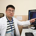 下背劇痛「幾乎快趴地上」 原來是細菌跑到骨頭裡面