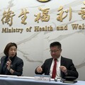 批老人免繳健保「劫貧濟富」 衛福部次長：年收破百老人還很多！