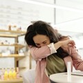 久咳不癒吃抗生素無效 不是肺炎！7大症狀當心「間質性肺病」