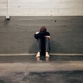 不去學校、不願出門… 家長當心！孩子的「叛逆」其實在求救