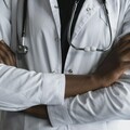 不到「糖尿病」就沒事？ 研究：血糖偏高仍讓失智風險多54%