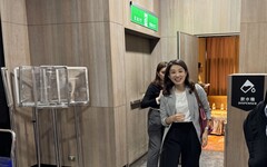 第二款加熱菸上架也爆展示違規 國健署長「閃」給媒體追