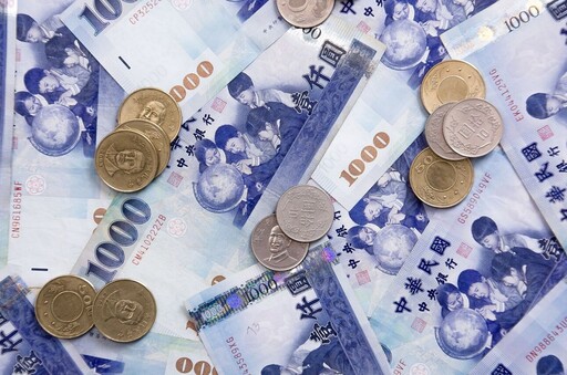 剛普發1萬就失血 國保明年漲！270萬待業族、主婦每月最高多繳84元