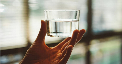 水喝不夠恐增腦中風、心梗風險！ 營養師曝喝水學問