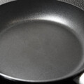 專家示警別煮「2食材」免傷鍋體 食藥署分享不沾鍋4大重點