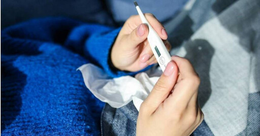 新冠連5周上升…醫曝「每個人都發燒」:小嬰兒也中 冒4症狀快就醫