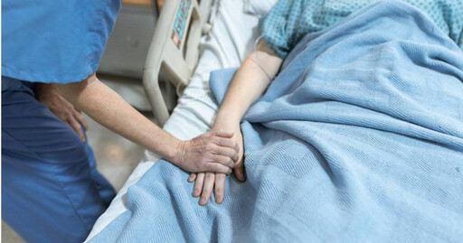 60歲男臀部20公分褥瘡「深可見骨」 醫揭原因:病死不了最痛苦